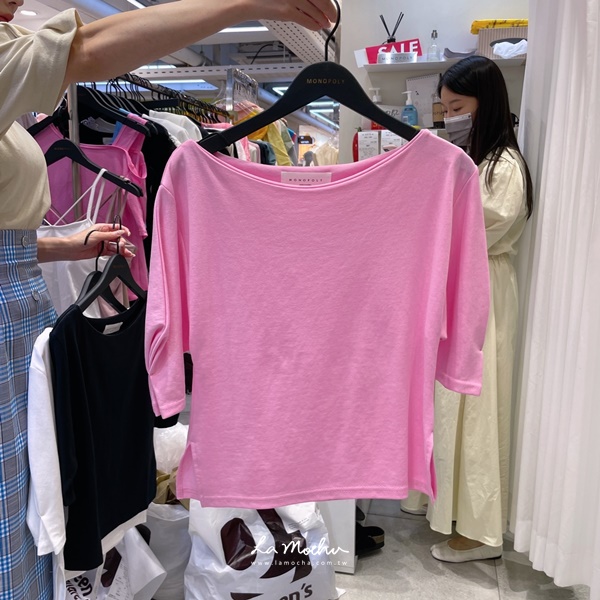 (限量商品)寬領澎澎袖上衣